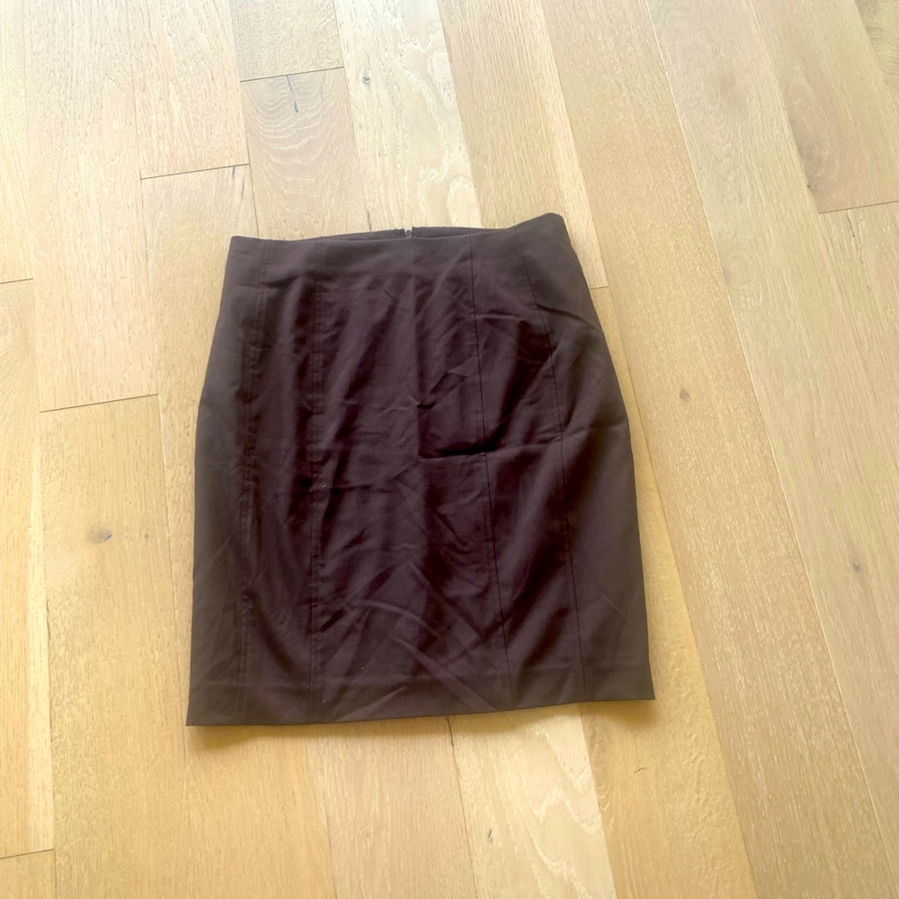 Brown Express skirt size 8.  Above knee.